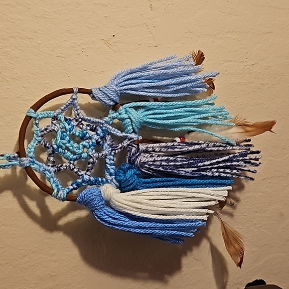 Hand Crafted Dreamcatcher Hand Knit Crochet Brown and Blue Yarn & feathers - Picture 7 of 16